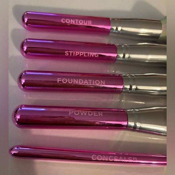 Pink Makeup Brush Set - Picture 4 of 5